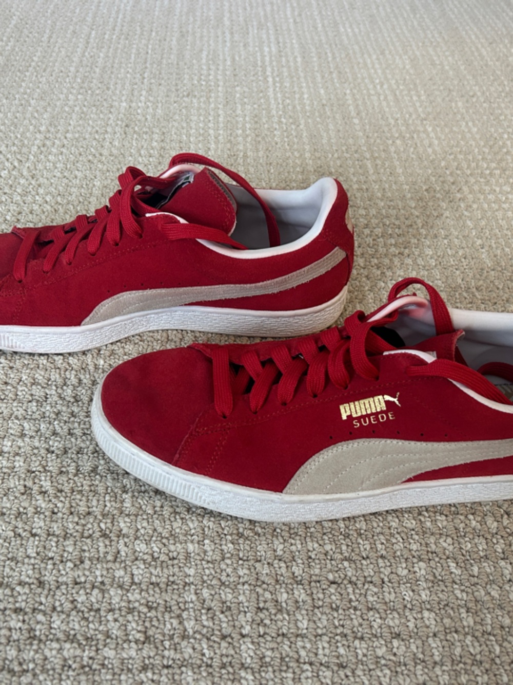 Puma Suede Men's Sneakers in Red and Cream